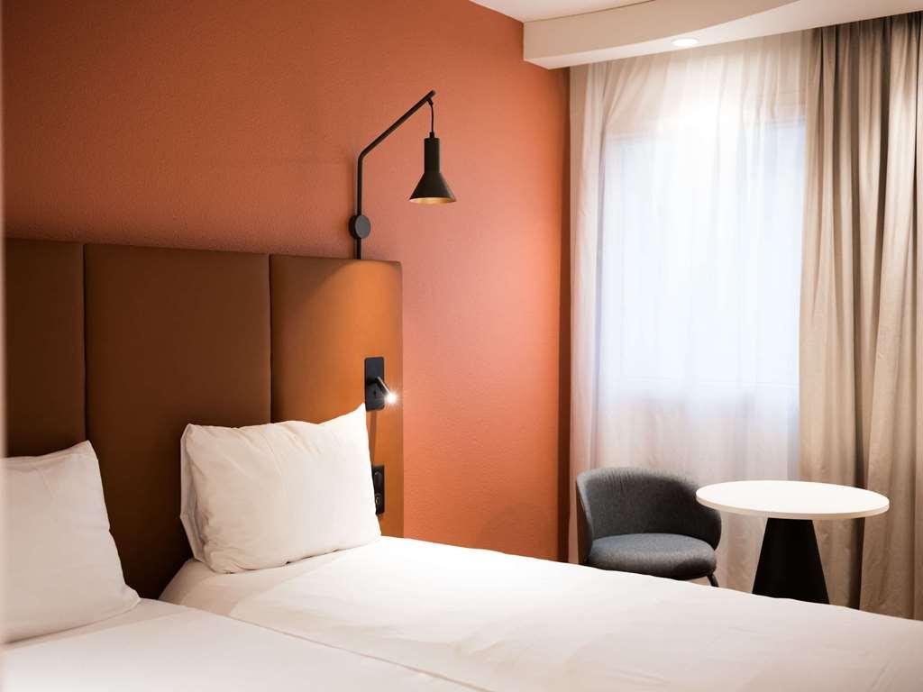 Ibis Port De Plaisance Hotel Caen Room photo