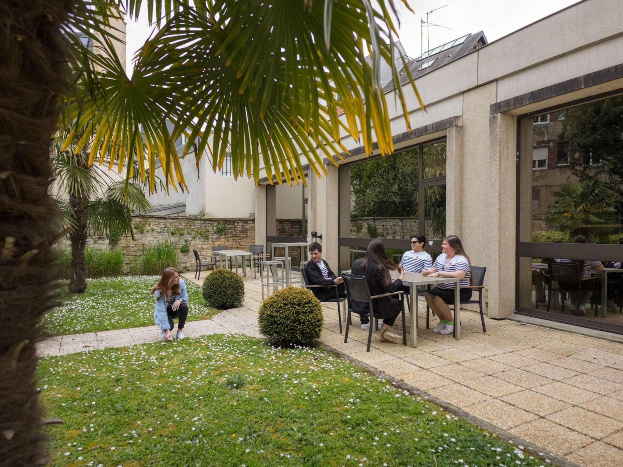 Ibis Port De Plaisance Hotel Caen Exterior photo