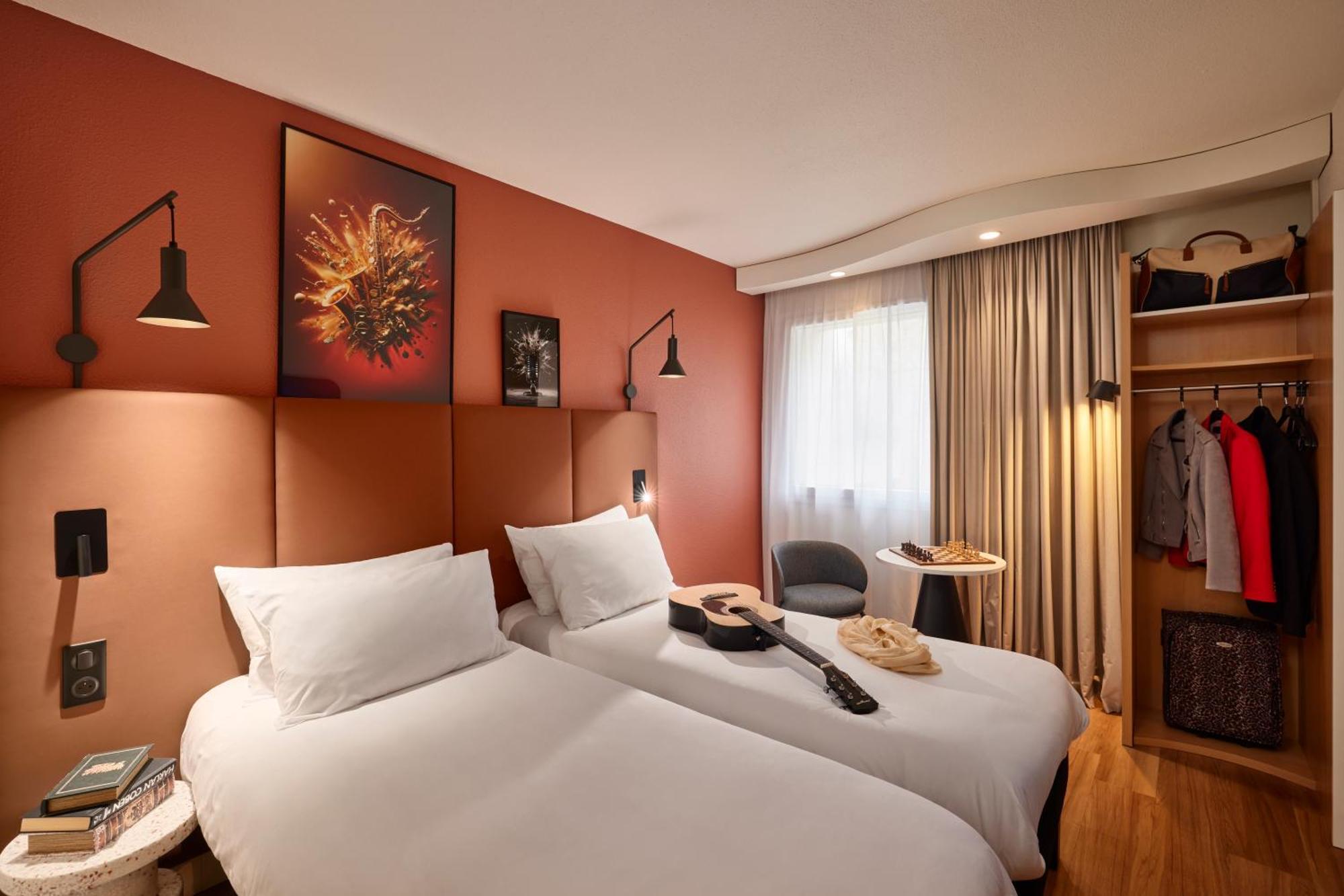 Ibis Port De Plaisance Hotel Caen Exterior photo
